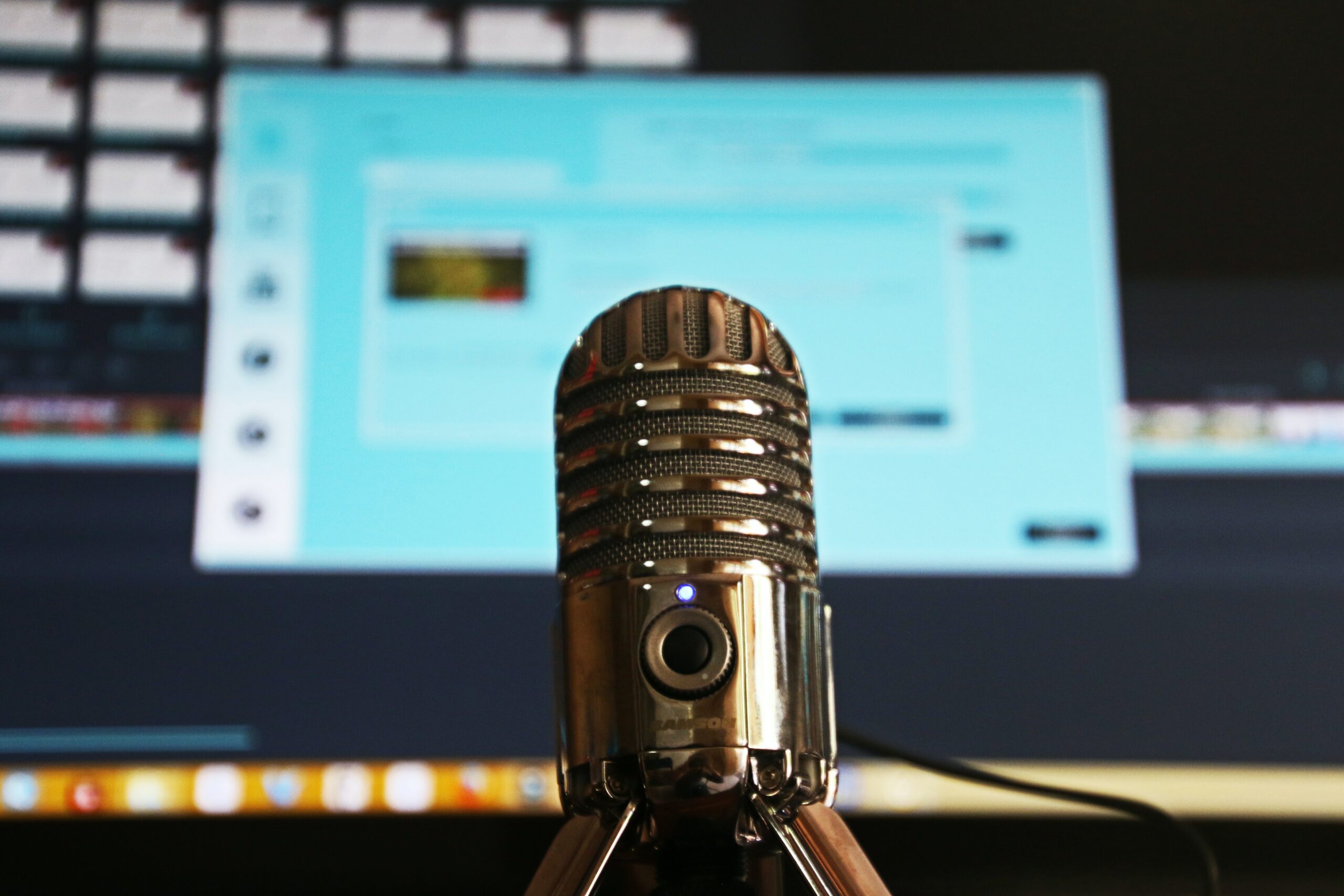 microphone in front of laptop
